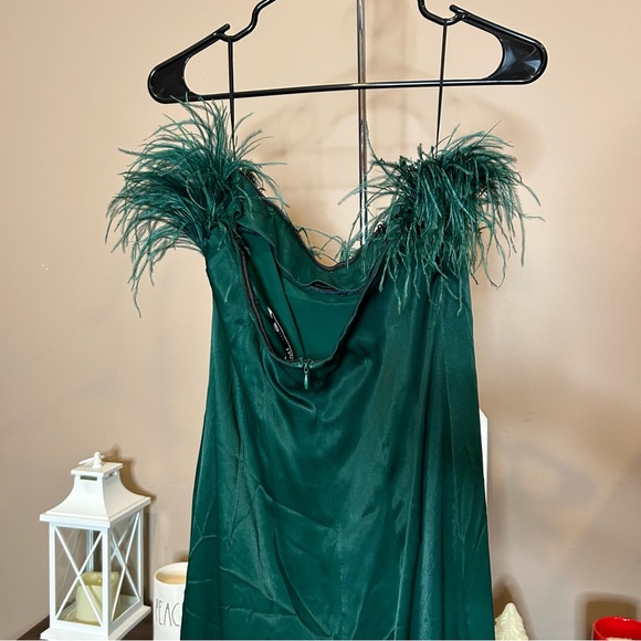 ZARA WOMAN MIDI FITTED SATIN DRESS WITH FEATHERS BOTTLE GREEN 7844/934 NWT - Picture 9 of 10